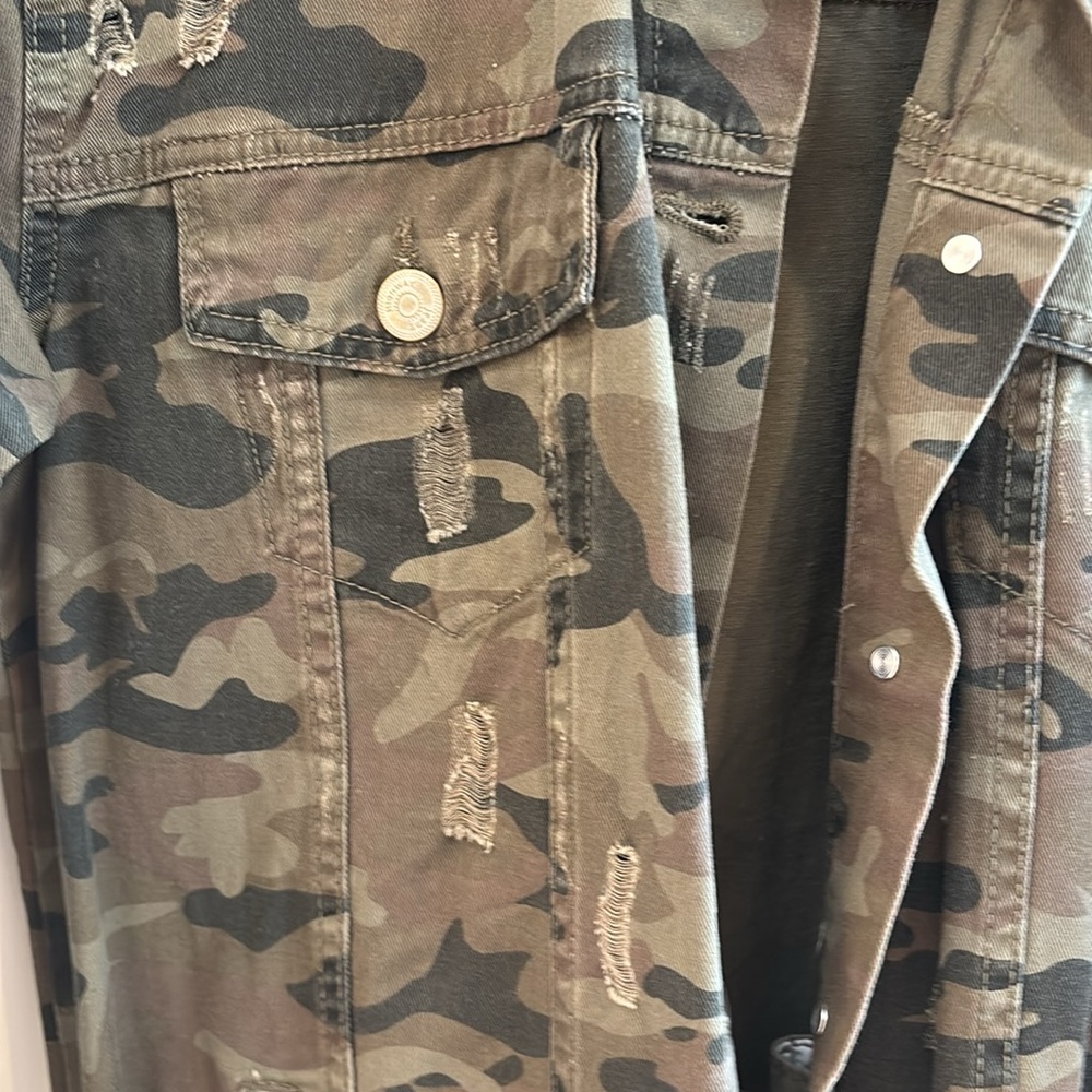 Distressed camo jacket - Picture 4 of 7